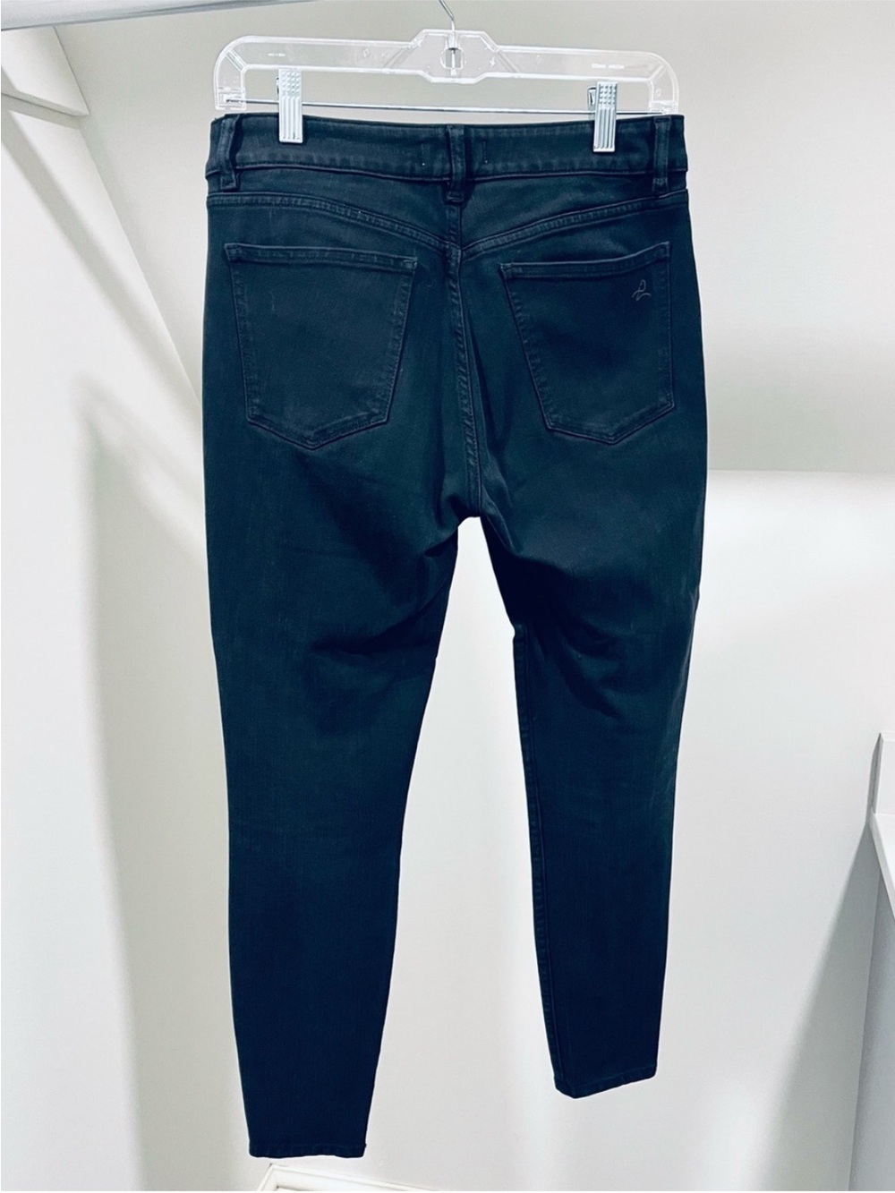 DL1961 Black Skinny Jeans EUC - Picture 9 of 16